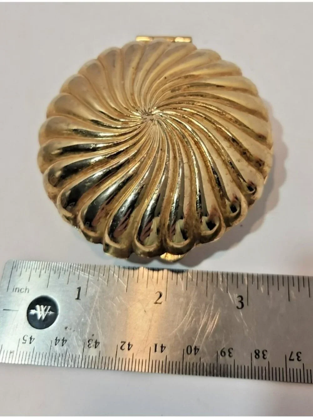 Vintage Partylite Gold Shell Tealight Candle Clamshell Travel Compact Retired